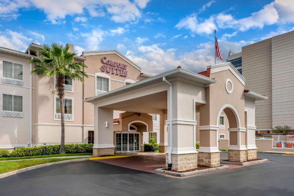 Comfort Suites Downtown - main image
