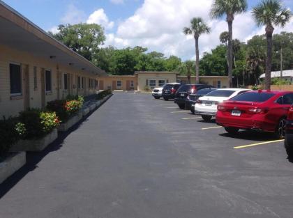 Sunshine Inn of Daytona Beach - image 3