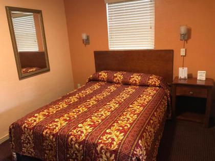 Red Carpet Inn Daytona Beach - image 4
