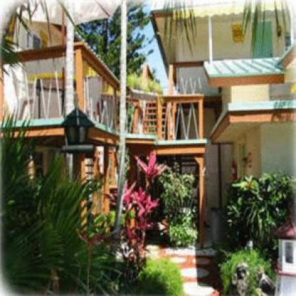 Sun Deck Inn & Suites - image 3