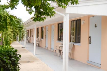 Economy Inn - image 2