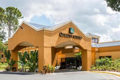 Quality Suites Orlando Close To I-drive