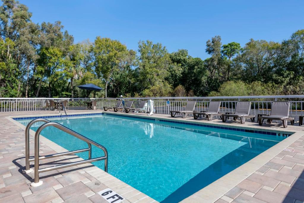 Quality Inn Sarasota North Near Lido Key Beach - main image