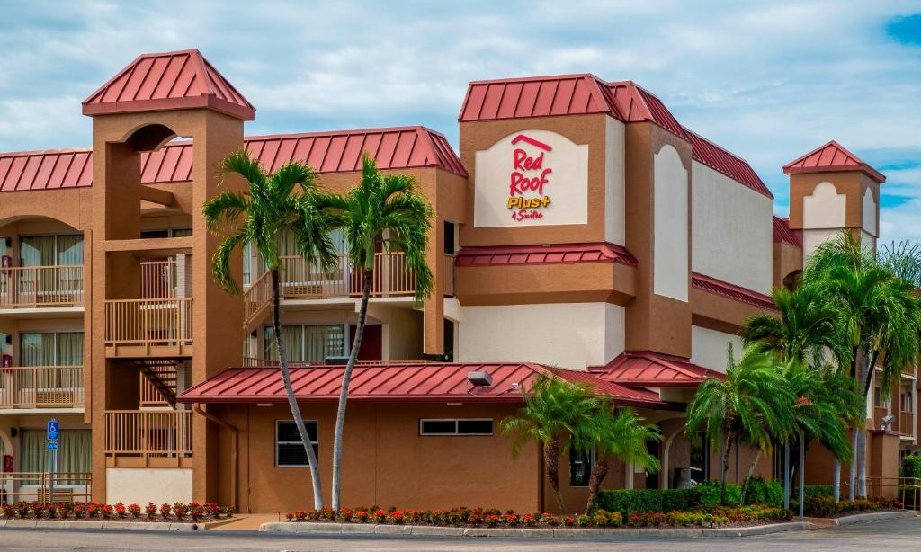 Red Roof Inn PLUS+ & Suites Naples Downtown-5th Ave S - main image