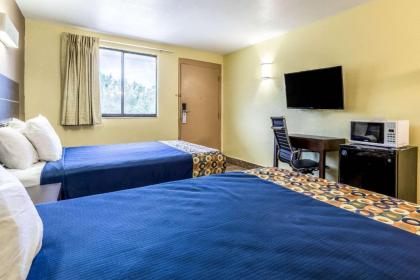 Rodeway Inn Tampa Fairgrounds-Casino - image 2