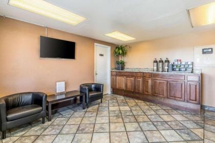 Rodeway Inn Tampa Fairgrounds-Casino - image 4