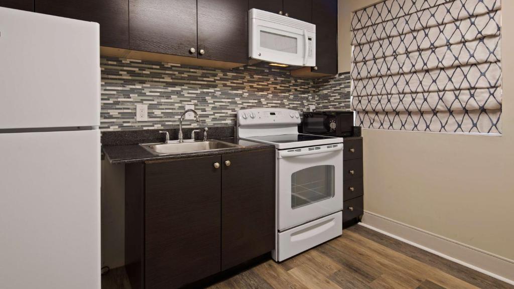 Best Western St. Augustine Beach Inn - image 5