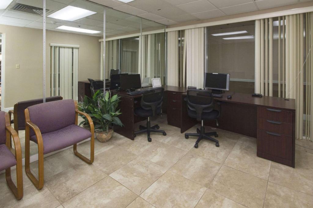 Quality Inn and Suites Conference Center - image 4