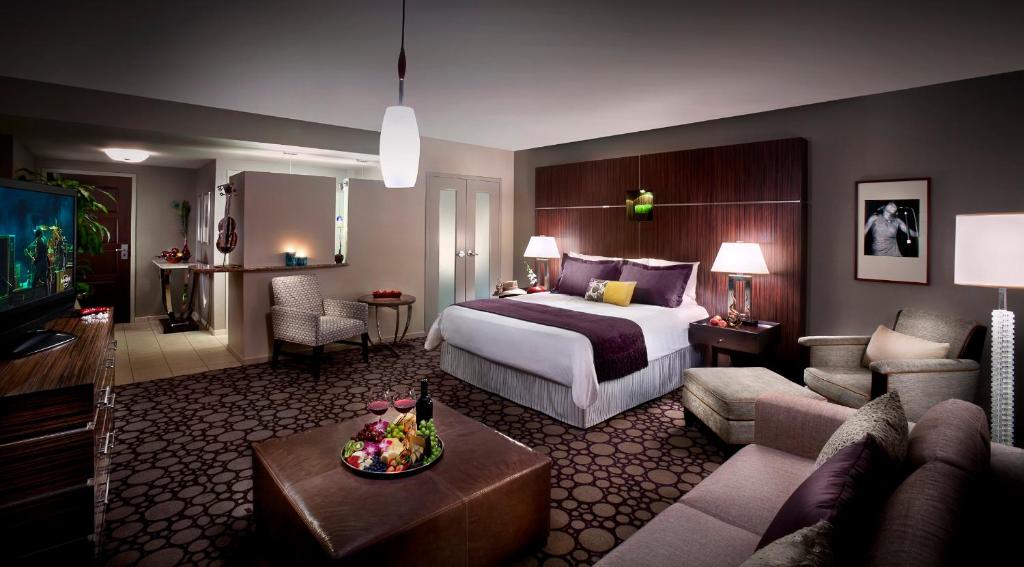Seminole Hard Rock Hotel & Casino Hollywood - image 4