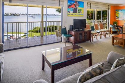 Charter Club Resort Of Naples Bay By Diamond Resorts - image 2