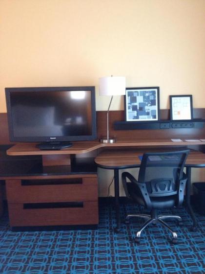 Fairfield Inn & Suites by Marriott Orlando International Drive/Convention Center - image 4