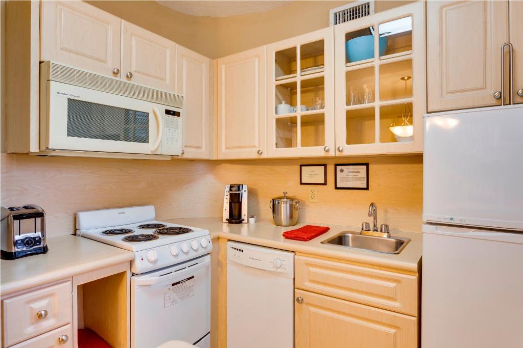 Sun Harbour Boutique Hotel - image 3