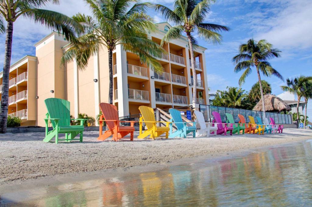 Hutchinson Island Plaza Hotel & Suites - main image