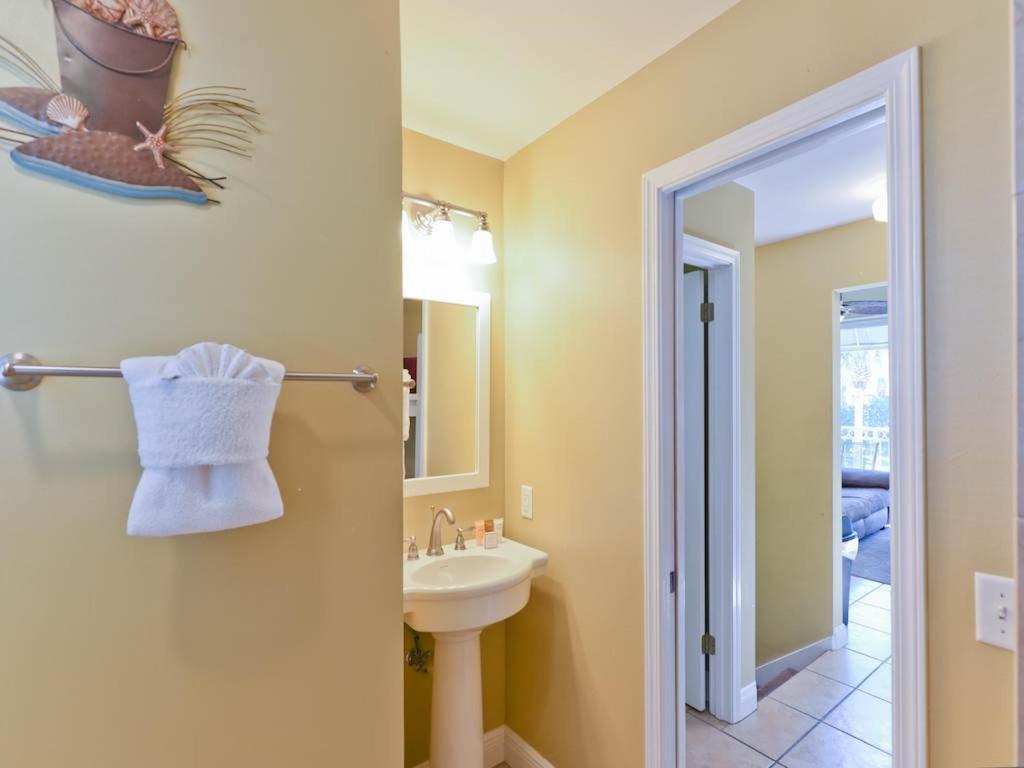 Nantucket Rainbow Cottages - image 5