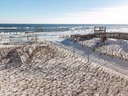 Islander Condominiums I - image 5
