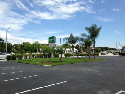 Economy Inn Okeechobee - image 4