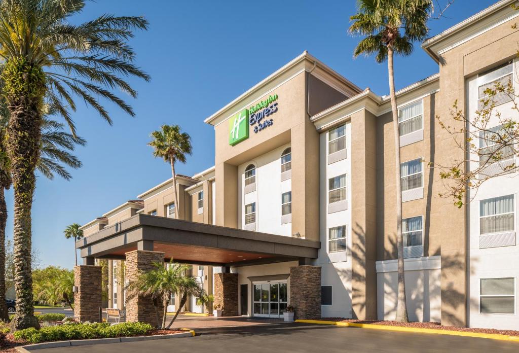 Holiday Inn Express & Suites Orlando International Airport an IHG Hotel - main image