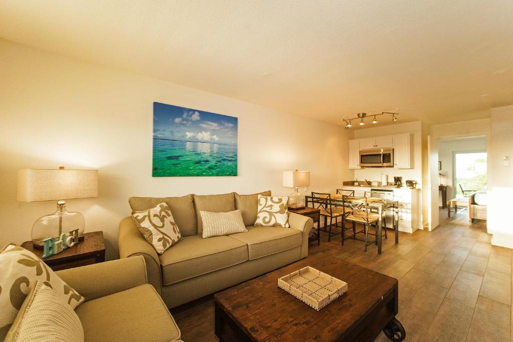 Skipjack Resort & Marina - image 2