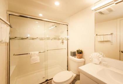 Skipjack Resort & Marina - image 4