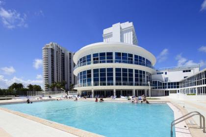 New Point Miami Beach Apartments Florida
