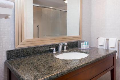 Hampton Inn & Suites Orlando Airport at Gateway Village - image 3