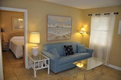 Oceanfront Sea Scape Motel - image 5