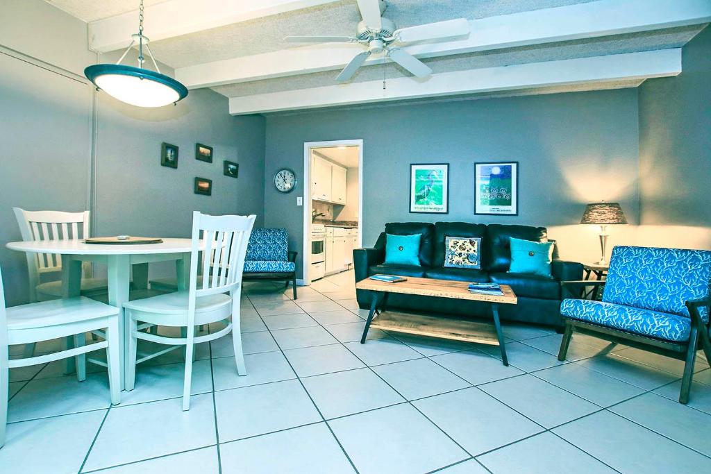 Colony Inn - image 4