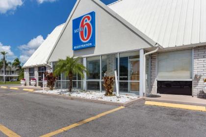 Motel 6 Englewood