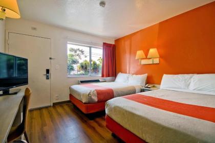 Travelodge by Wyndham Pompano Beach - image 4