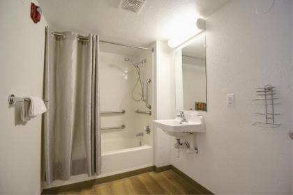 Motel 6-Lantana FL - image 5