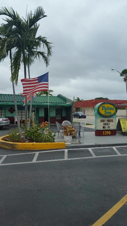 Palms Inn - main image