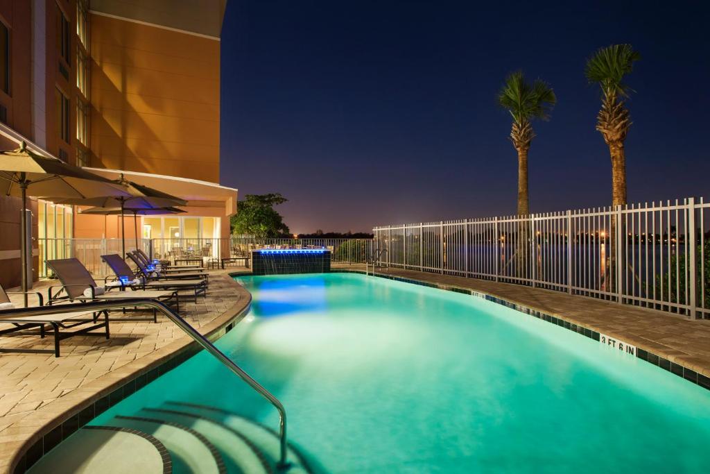 Cambria Hotel Miami Airport - Blue Lagoon - main image