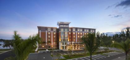 Cambria Hotel Miami Airport - Blue Lagoon - image 4