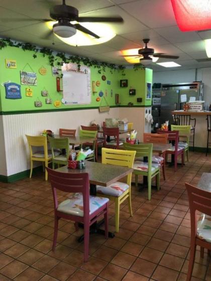 Road Runner Travel Resort - image 2