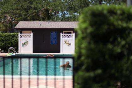 Road Runner Travel Resort - image 4