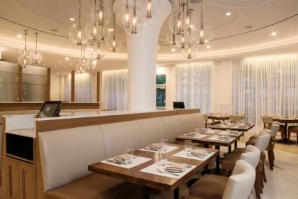 Iberostar Berkeley Shore Hotel - image 3