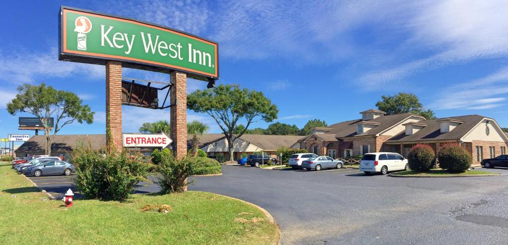 Key West Inn - Pensacola - main image