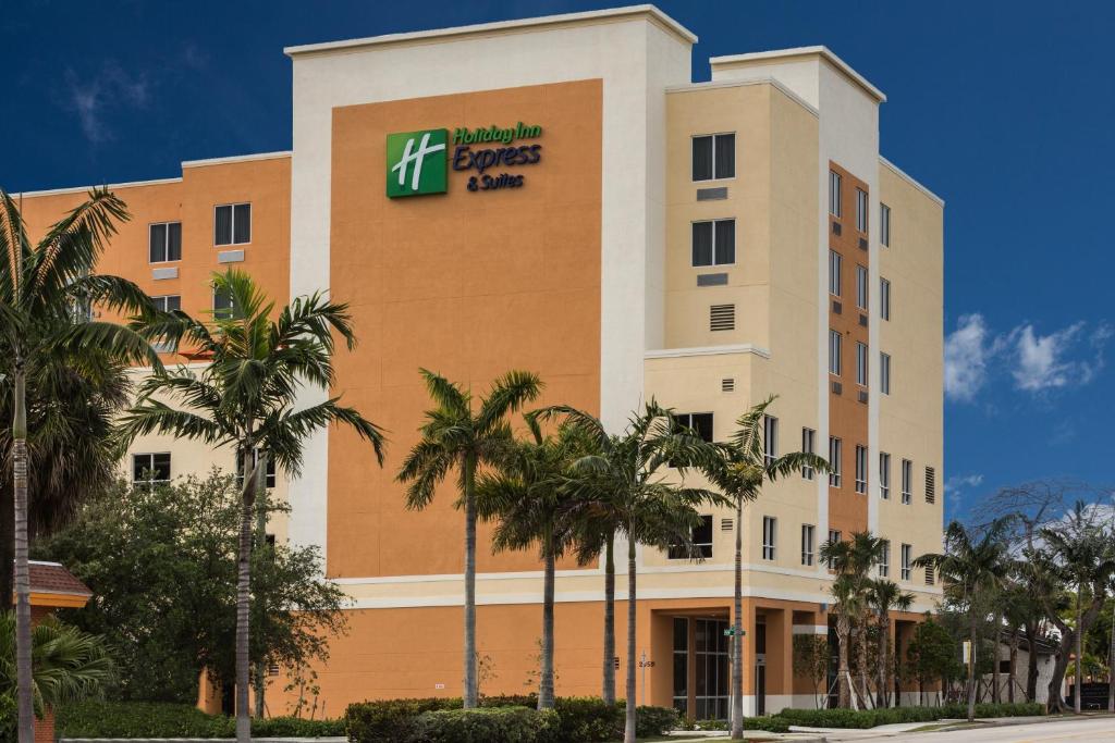 Holiday Inn Express Fort Lauderdale Airport South an IHG Hotel - main image