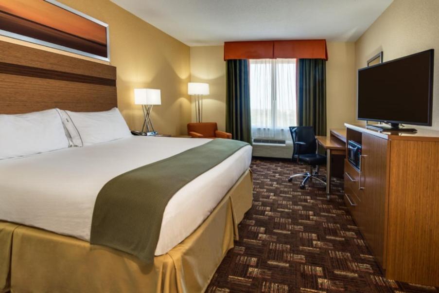Holiday Inn Express Fort Lauderdale Airport South an IHG Hotel - image 2