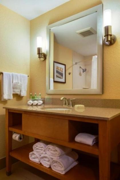 Holiday Inn Express Fort Lauderdale Airport South an IHG Hotel - image 5