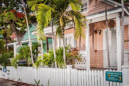 Courtney's Place Historic Cottages & Inns Key West