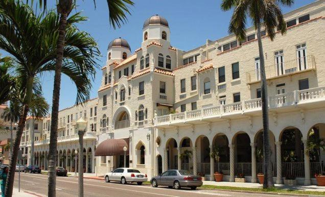 Tropical Elegant Palm Beach 2 Bedroom 2 Bathroom Suite - main image
