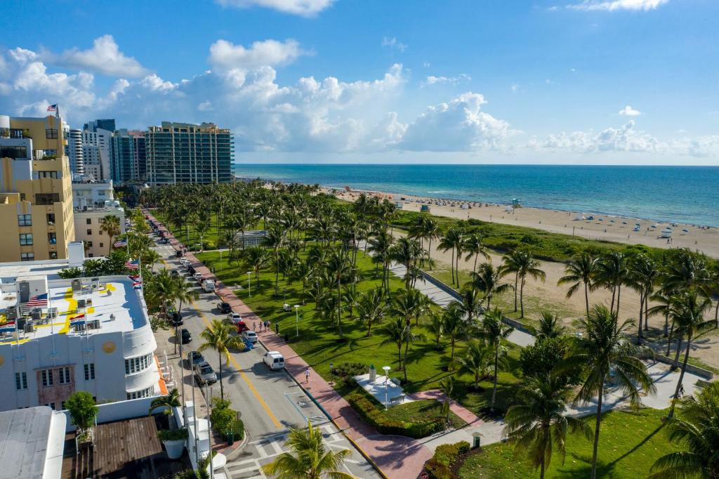 Leslie Hotel Ocean Drive - image 3