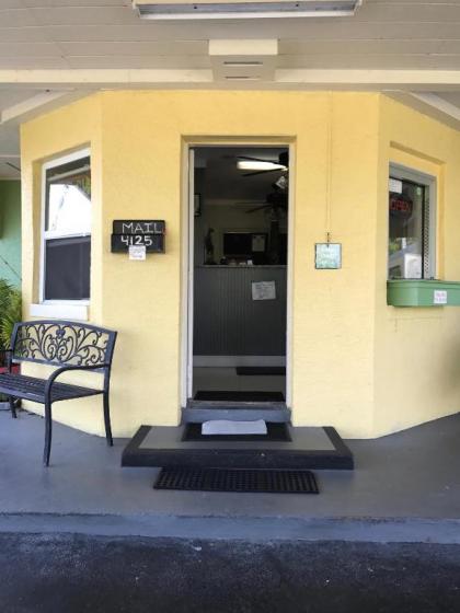 Apollo Inn - Cocoa - image 2