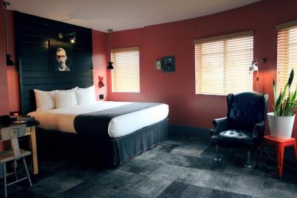 Hotel Gaythering   Gay Hotel   All Adults Welcome miami Beach Florida