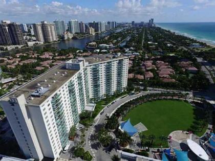 Vacantion Sunny Miami - image 2