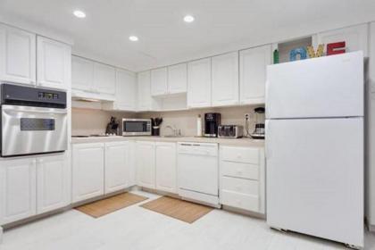 Sunny Isles Ocean Reserve Three Bedroom Condo Apartments - image 2