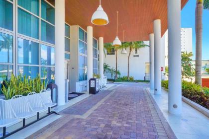 Dharma Home Suites Miami Beach at Monte Carlo - image 3