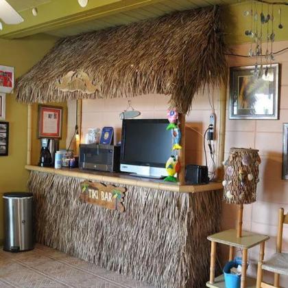 Sea Aire Motel - image 2
