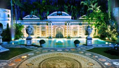 the Villa Casa Casuarina miami Beach